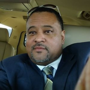 Meet your Posher, Ellis